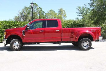 2017 Ford 350 DWR 4X4 Crew Cab